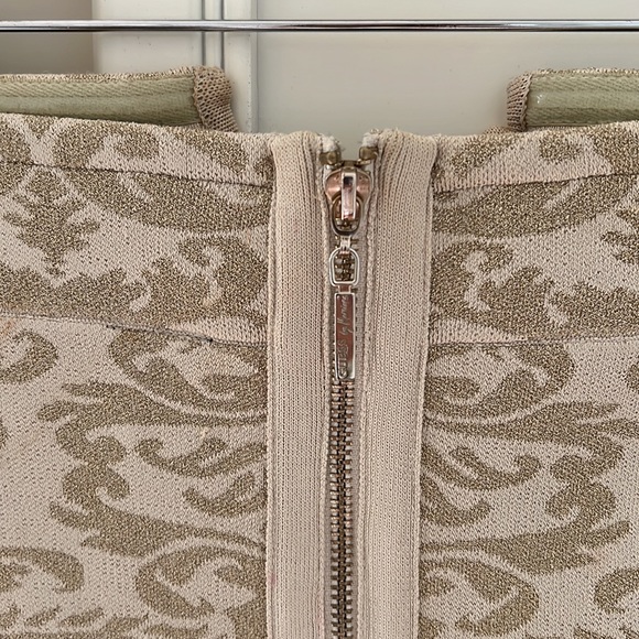 Guess By Marciano Bodycon Dress - Picture 6 of 10